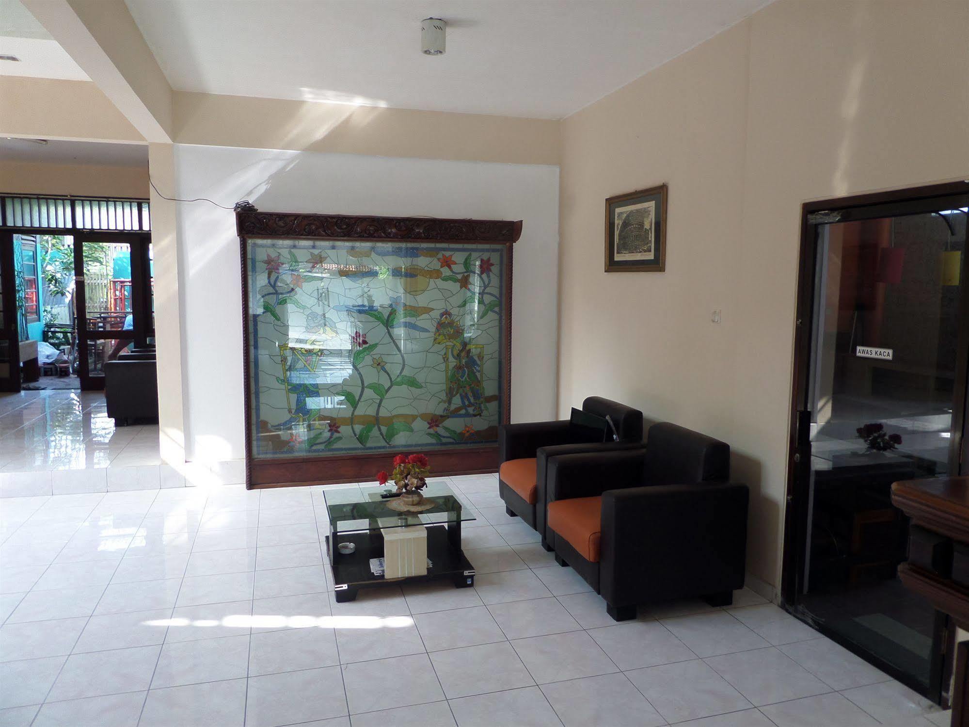 Oyo 201 Emdi House Timoho Hotel Yogyakarta Exterior photo