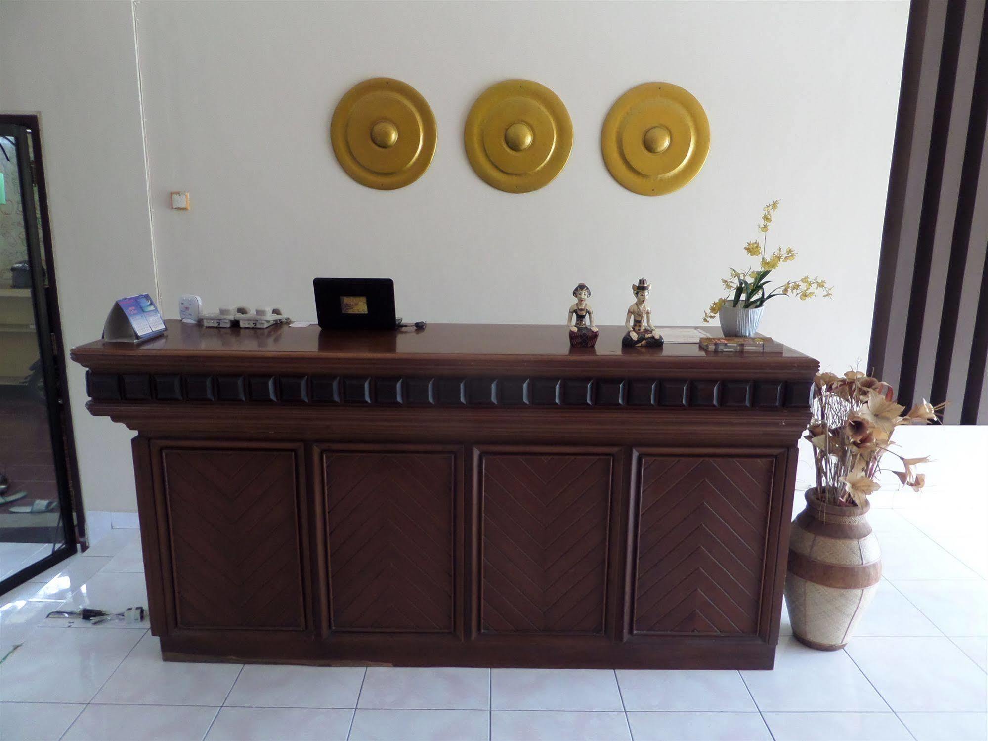 Oyo 201 Emdi House Timoho Hotel Yogyakarta Exterior photo
