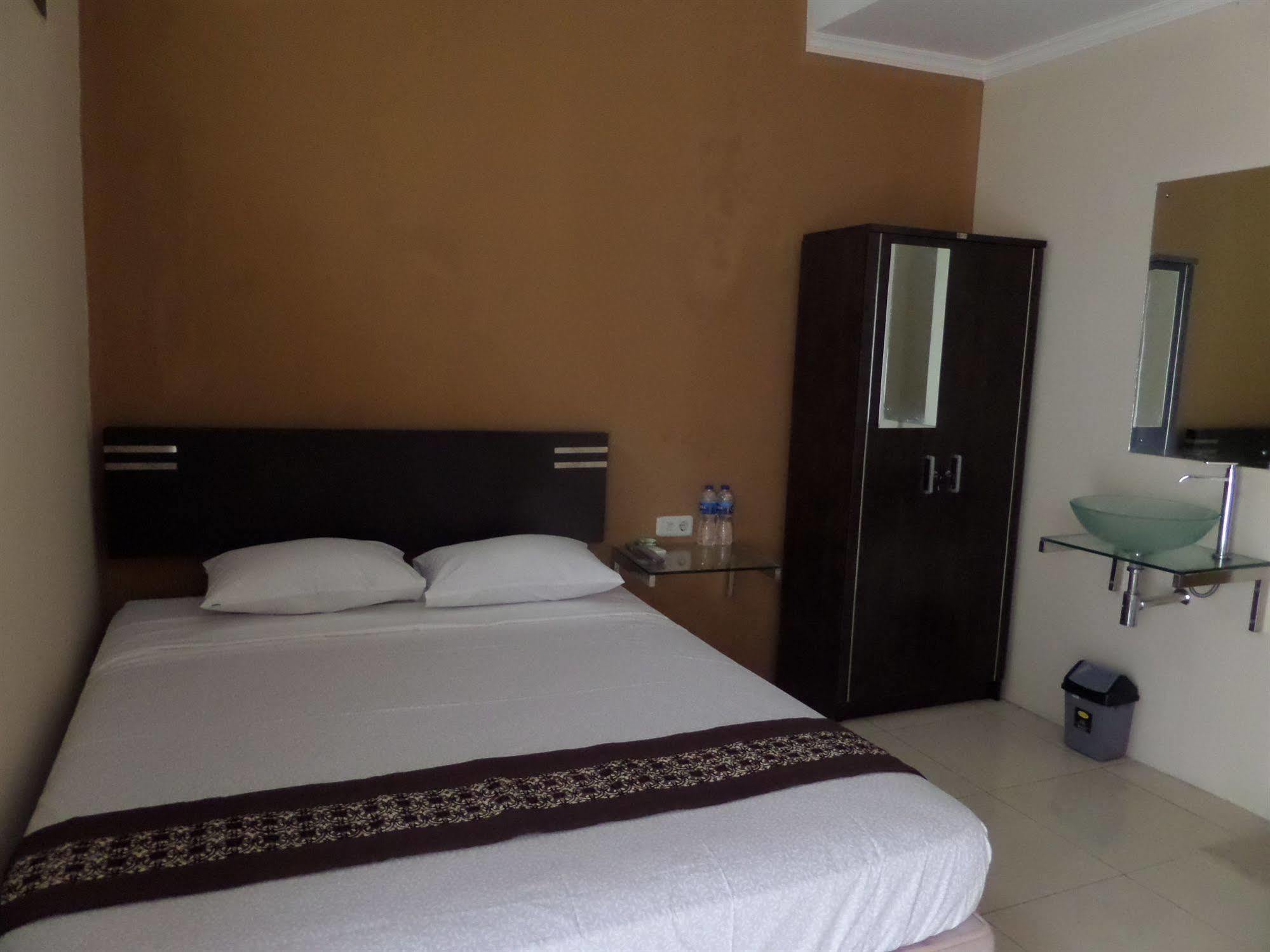 Oyo 201 Emdi House Timoho Hotel Yogyakarta Exterior photo
